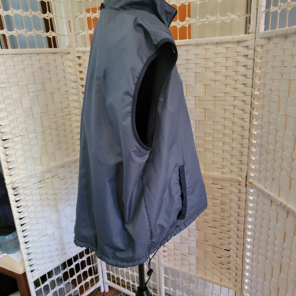 Seattle Seahawks Reversable Vest; Size LARGE - Picture 5 of 8